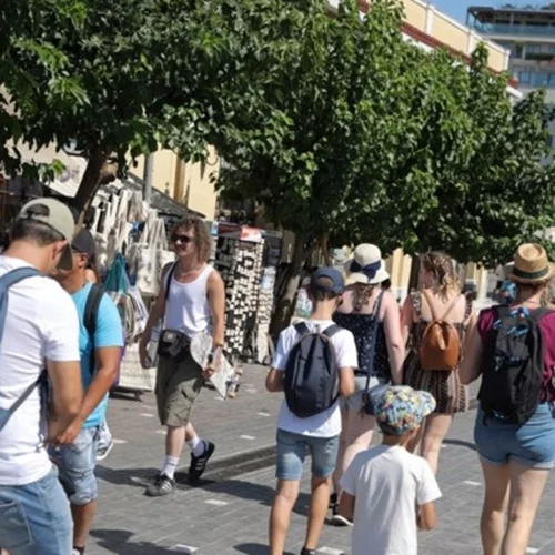 Καιρός: Ανεβαίνει ξανά το θερμόμετρο - Πού θα σημειωθούν βροχές