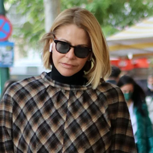 Πιο ανανεωμένη από ποτέ η Τζένη Μπαλατσινού | Το νέο χρώμα στα μαλλιά της ανήκει στις top τάσεις του χειμώνα