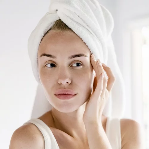 5 λάθη στον καθαρισμό προσώπου που σου στερούν την επιδερμίδα που ονειρεύεσαι