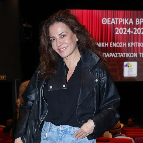 Δήμητρα Ματσούκα | H solo κοσμική εμφάνιση σε θεατρικά βραβεία