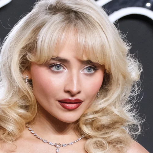 Τα 6 καλύτερα juicy lip oils για λαχταριστά και ενυδατωμένα χείλη