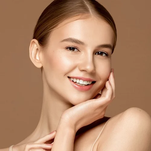 Τα φυσικά καλλυντικά που χαρίζουν άμεσα πιο νεανική, σφριγηλή κι ανορθωμένη επιδερμίδα