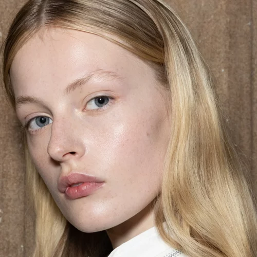 Αυτό είναι το πιο συχνό λάθος που κάνουν όλες οι γυναίκες στο λούσιμο