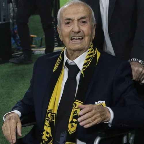 Πέθανε ο θρύλος της ΑΕΚ, Κώστας Νεστορίδης