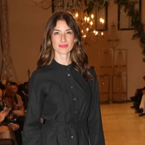 Καμία απολύτως αλλαγή | Η Άντζελα Ευρυπίδη έλαβε μέρος στα καλλιστεία το 1998 και έκτοτε σταμάτησε να μεγαλώνει