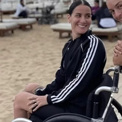 Γιούλικα Σκαφιδά | Έτρεξε 42 χιλιόμετρα στον Μαραθώνιο της Αθήνας με τη φίλη της σε αμαξίδιο