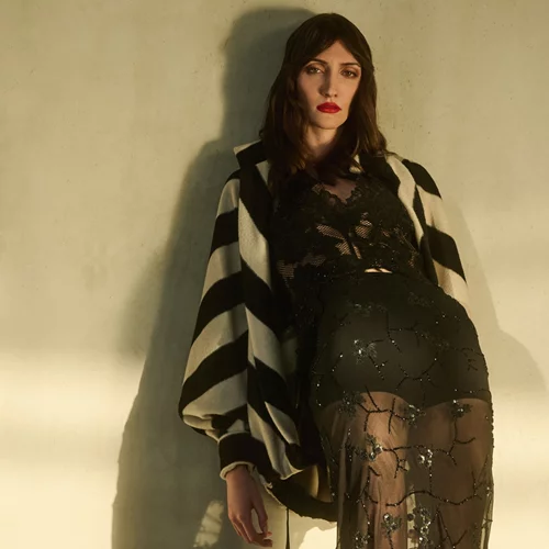 Liana Camba | Η σοφιστικέ πολυτέλεια και η σύγχρονη αισθητική της συλλογής Whisper