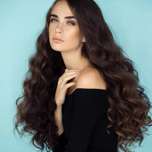 13 long hairstyles που θα σε κάνουν να ξανασκεφτείς το κούρεμα μετά το lockdown