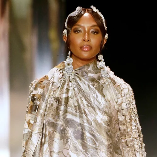 Paris Couture Week | Όλα τα διάσημα μοντέλα που περπάτησαν στο show του οίκου Fendi