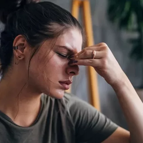 Υποφέρεις από ημικρανία; Το tip για να ανακουφιστείς αμέσως