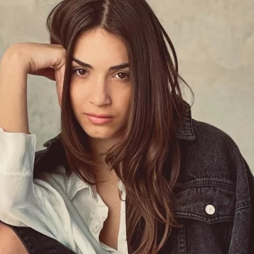 Αντιγόνη Νεοφύτου | Δημιούργησε το casual σύνολο που θα θέλεις να φοράς όλη την άνοιξη