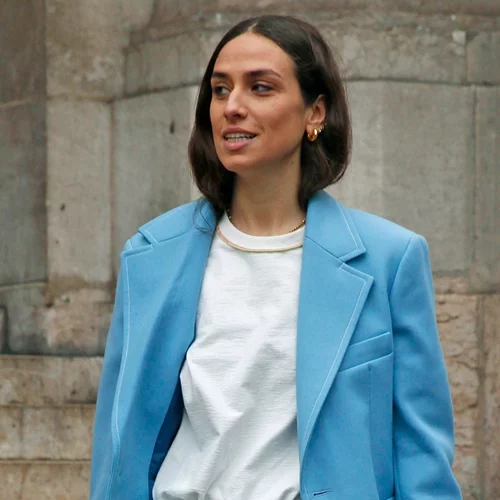 Τα παντελόνια - καμπάνα που θα αναβαθμίσουν το ανοιξιάτικο στιλ σου