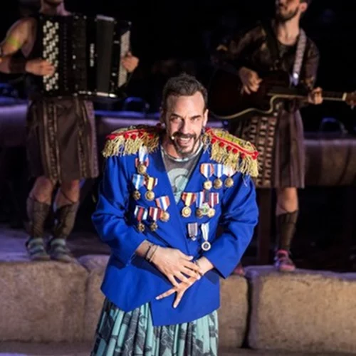 To Eθνικό Θέατρο ζητά αποζημίωση από τους Κώστα Κόκλα – Πάνο Μουζουράκη