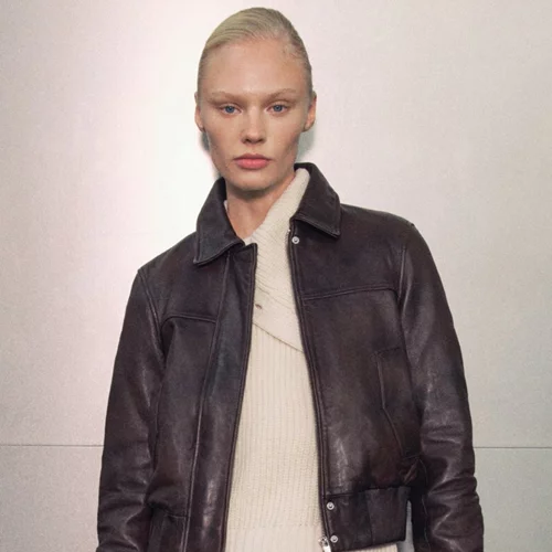 Το chocolate brown jacket από τη Mango με το οποίο θα δείχνεις ενημερωμένη ως fashionista