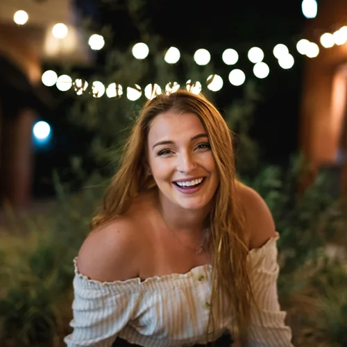 Θέλεις αψεγάδιαστο χαμόγελο; Δοκίμασε τα εμφυτεύματα δοντιών που επιλέγουν όλο και περισσότερες γυναίκες