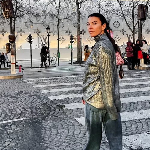 Μαρίνα Βερνίκου | Με καρό τουρμπάνι στο κεφάλι στο ταξίδι της στις Πυραμίδες