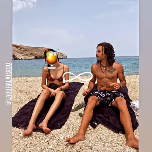 Άγγελος & Λάουρα Λάτσιου | Τα δύο μεγαλύτερα παιδιά της Ελένης Μενεγάκη ποζάρουν μαζί στην Άνδρο