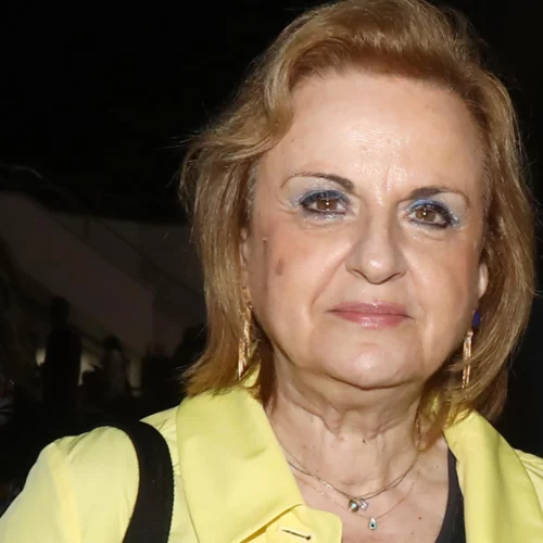 Καμπανάκι από Παγώνη | Σε ποιες περιοχές εντοπίζεται η Ομικρον 4 που κάνει 40 πυρετό - "Νωρίς βγάλαμε τις μάσκες"