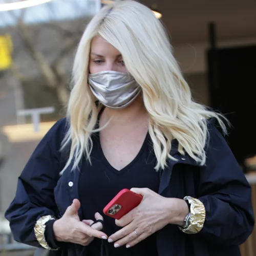 Ελένη Μενεγάκη | Στο κομμωτήριο λίγους μήνες πριν επιστρέψει στην TV