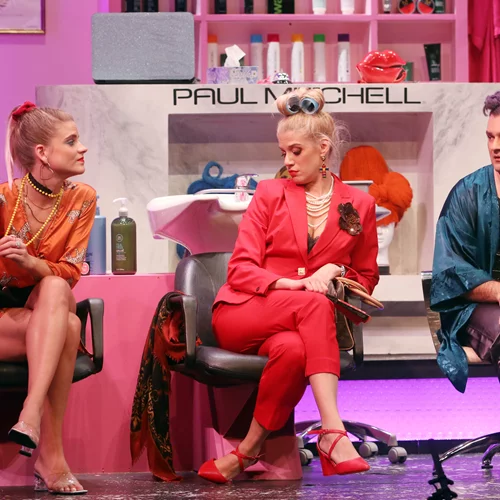 Η Δανάη Μιχαλάκη εκτός της θεατρικής παράστασης που πρωταγωνιστεί | Τι συνέβη;