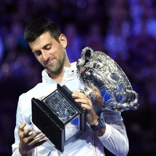 Ο Τζόκοβιτς αποδείχθηκε ανυπέρβλητο εμπόδιο για τον Τσιτσιπά