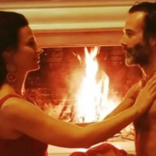 Θανάσης Ευθυμιάδης - Άννα Δημητρίεβιτς | Κοιτάζονται στα μάτια για 11 λεπτά και γίνονται viral