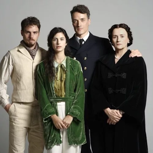 "Μεγάλη Χίμαιρα" | Πέντε πράγματα που ίσως δεν ήξερες για τη σειρά φαινόμενο της ΕΡΤ