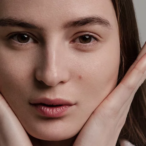 Το must προϊόν του φετινού καλοκαιριού περιέχει ένα από τα πιο πολύτιμα λουλούδια στον κόσμο