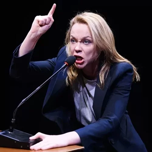 Last call για το "Prima facie" με τη Λένα Παπαληγούρα