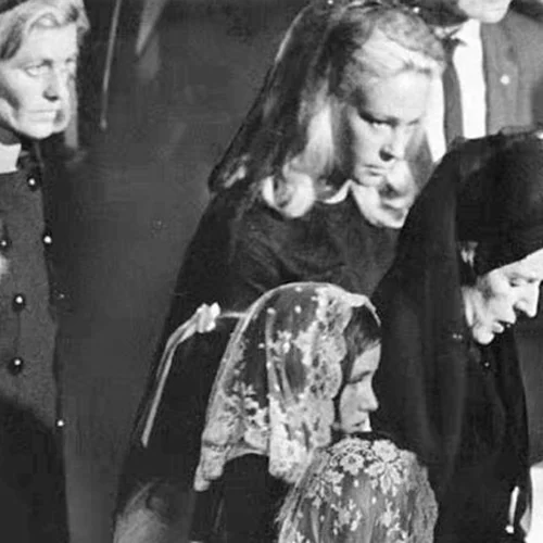 Δολοφονία του Μπόμπι Κένεντι | Η δημοσιοποίηση φωτογραφιών από τη νεκροψία-νεκροτομή διχάζουν τα παιδιά του