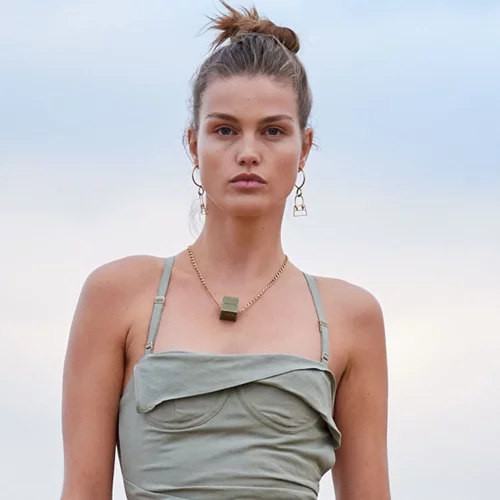 10 κομμάτια από λινό ύφασμα για να υποδεχτείς το καλοκαίρι προετοιμασμένη