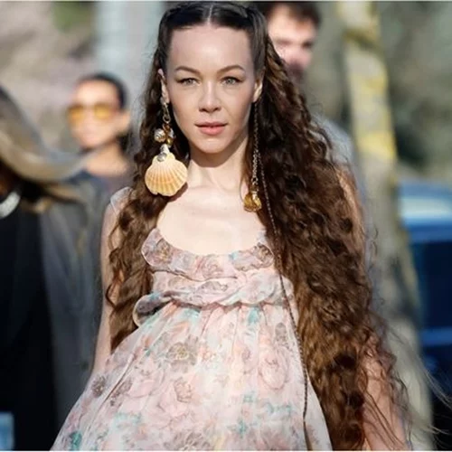 Boho Chic | Το two-piece σύνολο με λαχούρια που θα σου χαρίσει τη ‘70s πινελιά που ταιριάζει στην άνοιξη