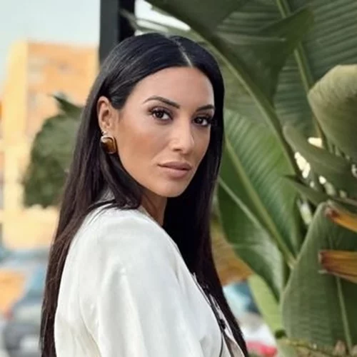 Το mocha mousse σύνολο της Ευγενίας Σαμαρά είναι από τη Zara και είναι η πιο stylish πρόταση για την άνοιξη