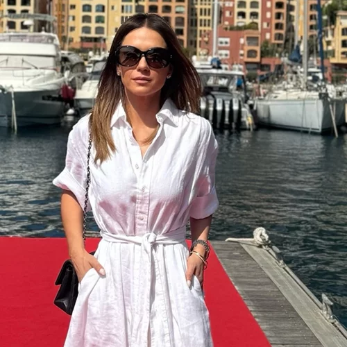 Η Βάσω Λασκαράκη προτείνει τα τρία must have κομμάτια του καλοκαιριού