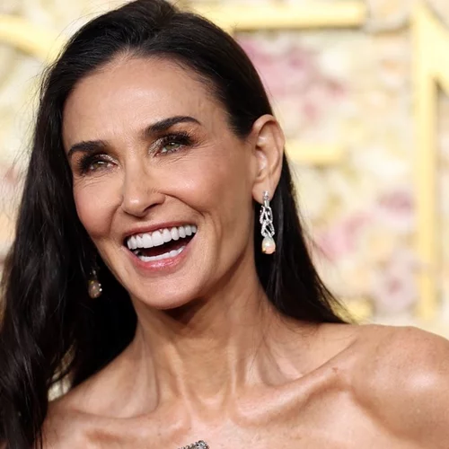 To χτένισμα της Demi Moore στο κόκκινο χαλί ήταν όνειρο - και το επιμελήθηκε Έλληνας hairstylist