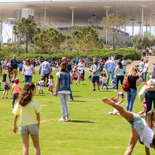 Πρωτομαγιά στην πόλη βολτάροντας στη φύση