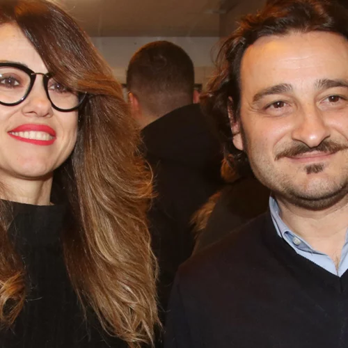 Λίνα Πρίντζου | H σύζυγος του Βασίλη Χαραλαμπόπουλου μόλις φόρεσε το πιο λαμπερό πανωφόρι της σεζόν