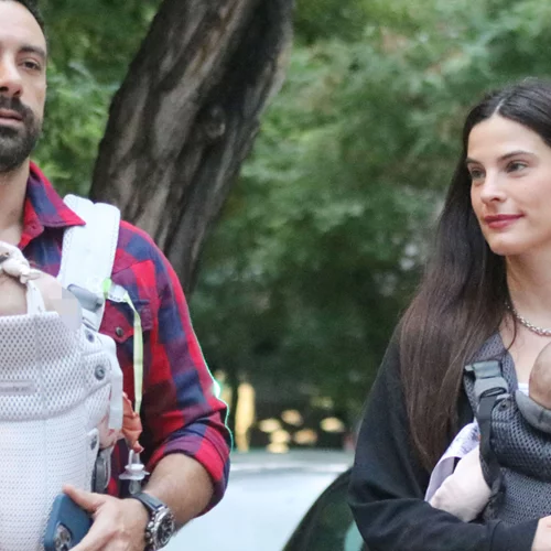 Χριστίνα Μπόμπα - Σάκης Τανιμανίδης | Εκδρομή με τις δίδυμες κόρες τους για Σαββατοκύριακο (pics)