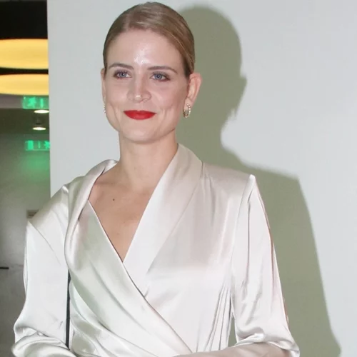 Η Δανάη Μιχαλάκη συνδύασε σε ένα casual σύνολο τα 5 απαραίτητα κομμάτια του φθινοπώρου