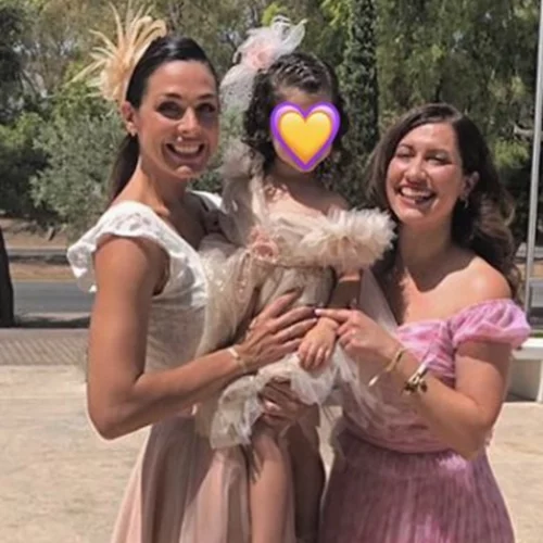 Η Ιωάννα Τριανταφυλλίδου έγινε νονά | Η ρομαντική εμφάνιση και το ιδιαίτερο headpiece