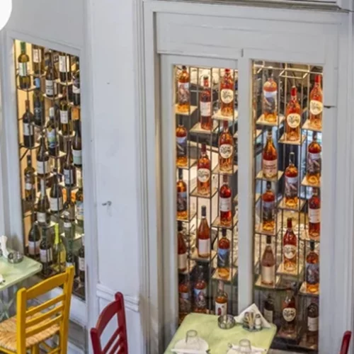 ΑTHeRee | Μαμαδίστικη κουζίνα, μεζέδες και aperivino στη στοά Τοσίτσα