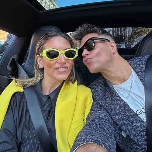 "Θα κάτσω εδώ και αν θες μπορούμε να κλάψουμε και μαζί"