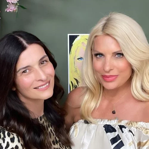 Αντιγόνη Κουλουκάκου | Η μαμά της ταΐζει τον νεογέννητο γιο της στα παρασκήνια της εκπομπής "Ελένη"