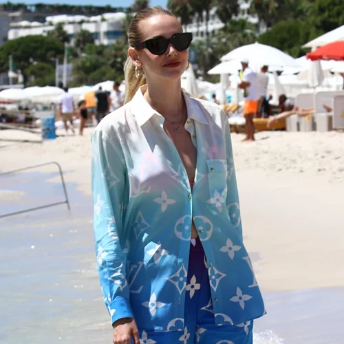 Οι fashion influencers ξεκίνησαν να επισκέπτονται τα ελληνικά νησιά | Τα island looks τους είναι η τέλεια έμπνευση για το καλοκαίρι