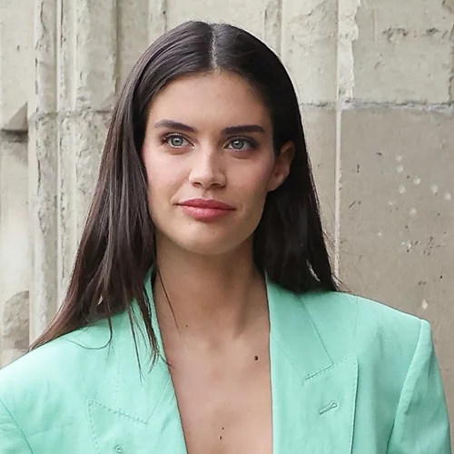 Το ιδιαίτερο άρωμα που φορούν οι πιο ενημερωμένες beauty insiders τώρα