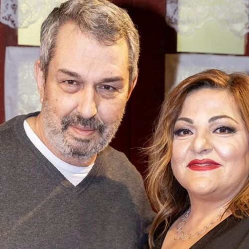 "Το κάπνισμα και οι κακίες βλάπτουν σοβαρά την υγεία" | Το πρώτο μήνυμα της Βίκυς Σταυροπούλου για την υγεία του Χρήστου Χατζηπαναγιώτη
