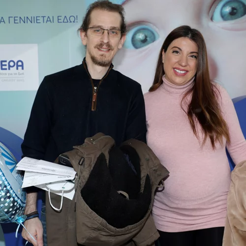 Μελίνα Μακρή | | "Κοίταζα το μωρό μου, δεν μπορούσα να το αγγίξω. Γυρνούσα σπίτι και έκλαιγα"