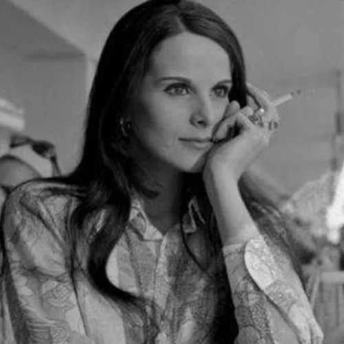 "Βαριέμαι τη ρουτίνα": Η Έλενα Ναθαναήλ έφυγε στα 61 της σαν σήμερα φροντίζοντας να σπάσει το καλούπι