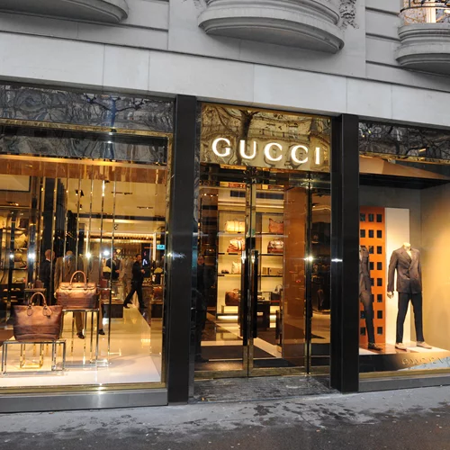 Gucci | Κυκλοφόρησε sneakers που κοστίζουν λιγότερο από 20 ευρώ