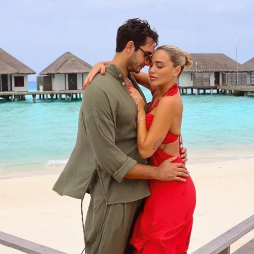 Κόνι Μεταξά | Η ερωτική εξομολόγηση στον σύζυγό της, Μάριο Καπότση "Για να σε περιγράψω πρέπει να ζωγραφίσω έναν πρίγκιπα της Disney"